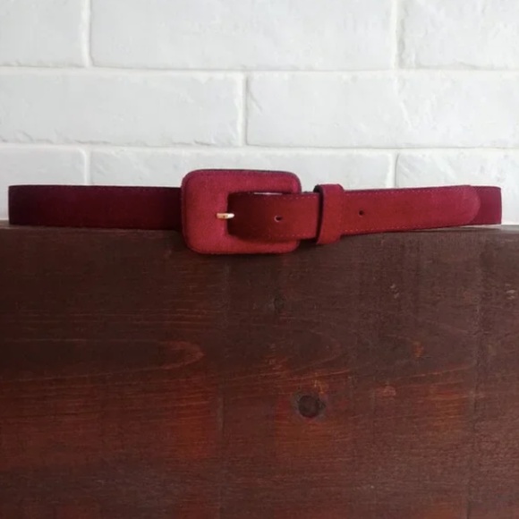 Vintage Country Casuals made in Italy real red suede leather belt gold detail L - Picture 6 of 11